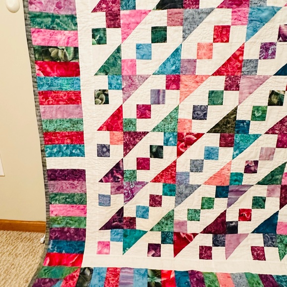 Colorful Patchwork Quilt - Picture 6 of 12